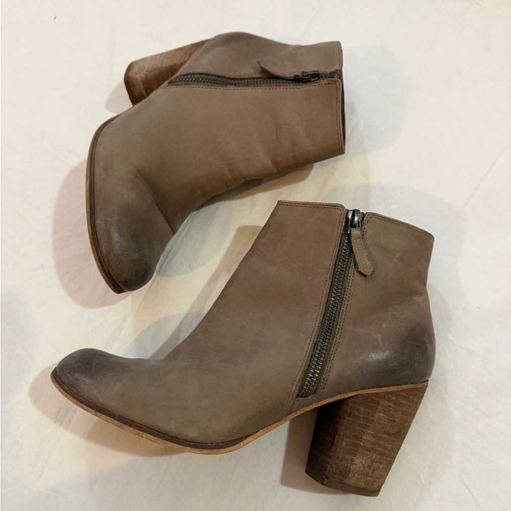 Nordstrom BP Taupe Ankle Booties